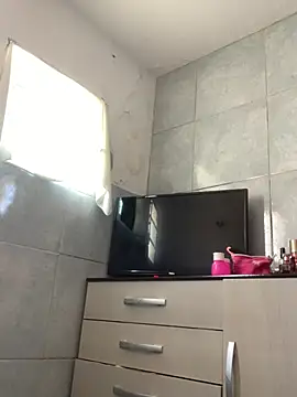 Gabrielleof online show from January 5, 2026, 6:11 pm