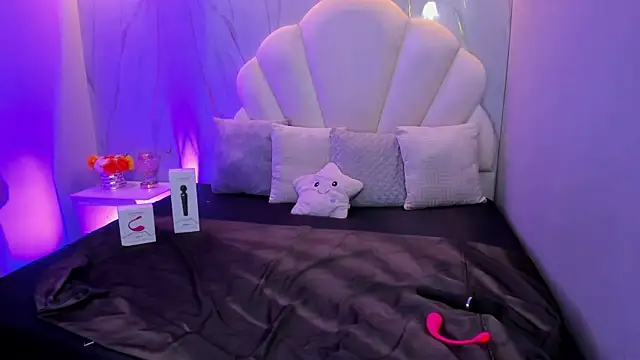 Tiffany sander online show from January 31, 2025, 3:41 am