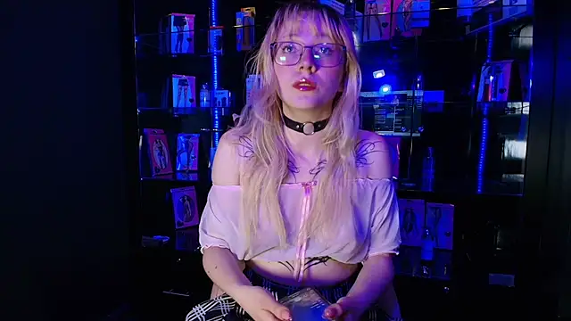 Snapshot of Cloe_five chatting on January 9, 2026, 12:41 pm Cloe five online show from January 9, 2026, 12:41 pm