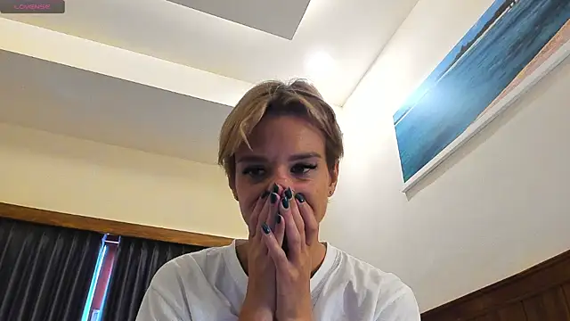 Snapshot of Sailor_m000 chatting on December 28, 2024, 5:44 am Sailor m000 online show from December 28, 2024, 5:44 am