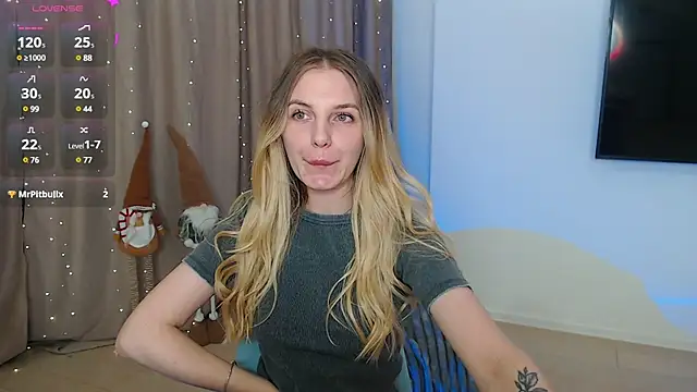 Stormy066 online show from December 24, 2024, 9:55 pm