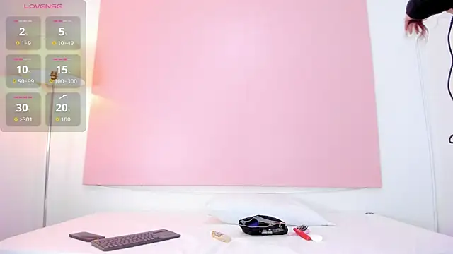 andyylove jk online show from October 21, 2025, 11:44 am