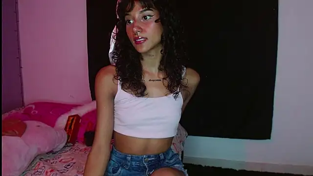 Snapshot of Chelsea__2 chatting on December 19, 2024, 8:34 pm Chelsea 2 online show from December 19, 2024, 8:34 pm
