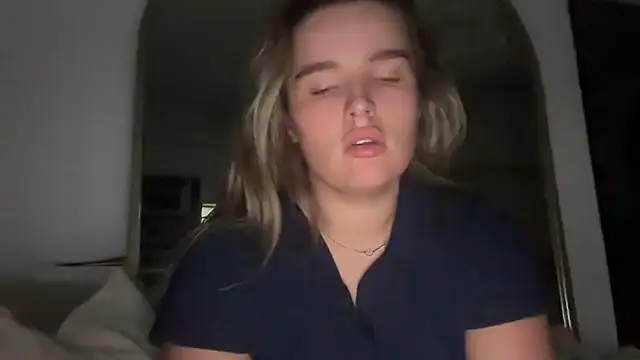 Snapshot of maisiesmithx chatting on November 13, 2025, 12:20 am maisiesmithx online show from November 13, 2025, 12:20 am