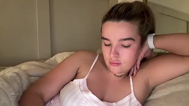 Snapshot of maisiesmithx chatting on November 19, 2025, 8:31 pm maisiesmithx online show from November 19, 2025, 8:31 pm