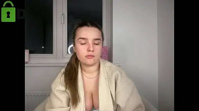 Snapshot of maisiesmithx chatting on February 5, 2026, 10:03 pm maisiesmithx online show from February 5, 2026, 10:03 pm