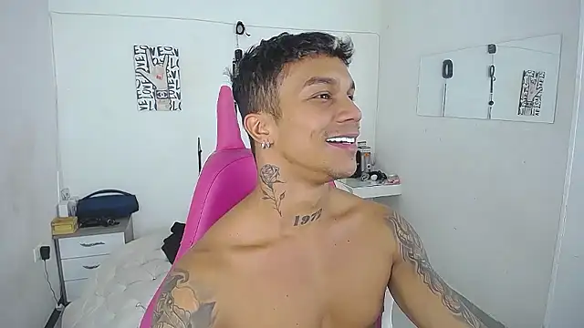 Snapshot of Leonard_Price chatting on January 13, 2026, 3:45 am Leonard Price online show from January 13, 2026, 3:45 am