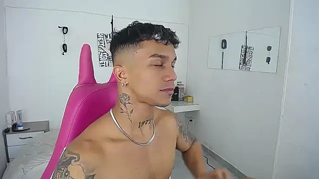 Snapshot of Leonard_Price chatting on January 18, 2026, 7:39 pm Leonard Price online show from January 18, 2026, 7:39 pm