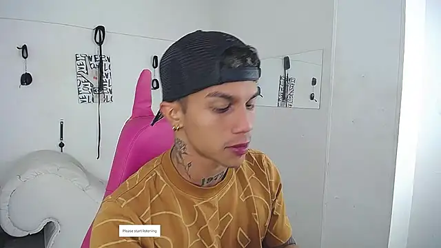 Snapshot of Leonard_Price chatting on February 5, 2026, 12:10 pm Leonard Price online show from February 5, 2026, 12:10 pm