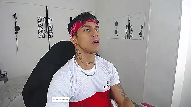 Snapshot of Leonard_Price chatting on February 19, 2026, 7:43 pm Leonard Price online show from February 19, 2026, 7:43 pm