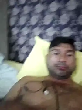 Snapshot of Diogo100 chatting on February 15, 2026, 2:58 pm Diogo100 online show from February 15, 2026, 2:58 pm