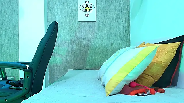 zhamira 21 online show from January 12, 2025, 4:00 am