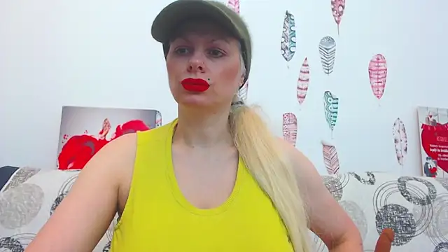 ForeverBarbie  online show from December 15, 2025, 2:16 am