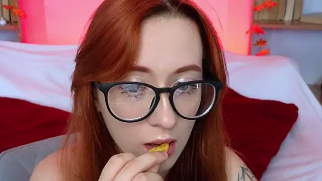 Dark Lola  online show from October 12, 2025, 1:48 am