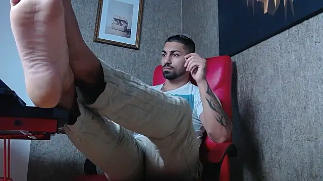 Snapshot of NigelBoydXXX chatting on December 1, 2024, 10:10 pm NigelBoydXXX online show from December 1, 2024, 10:10 pm