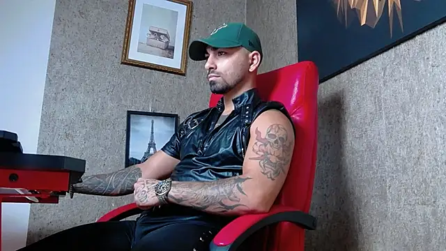 Snapshot of NigelBoydXXX chatting on December 5, 2024, 6:44 pm NigelBoydXXX online show from December 5, 2024, 6:44 pm