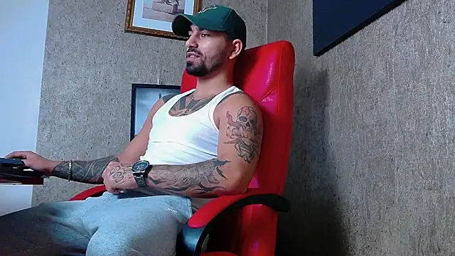 Snapshot of NigelBoydXXX chatting on January 30, 2025, 8:10 pm NigelBoydXXX online show from January 30, 2025, 8:10 pm