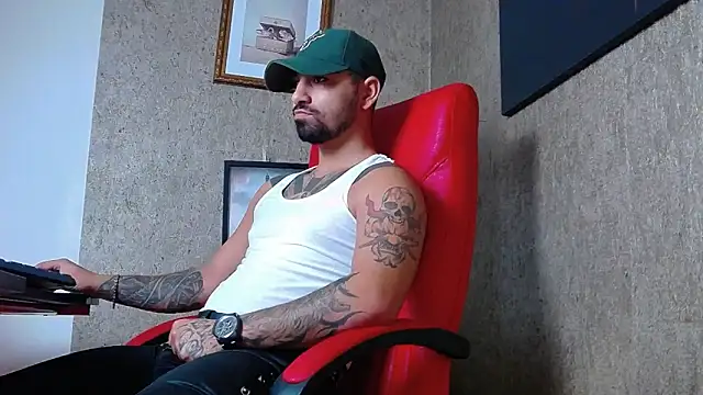 Snapshot of NigelBoydXXX chatting on February 3, 2025, 7:29 am NigelBoydXXX online show from February 3, 2025, 7:29 am