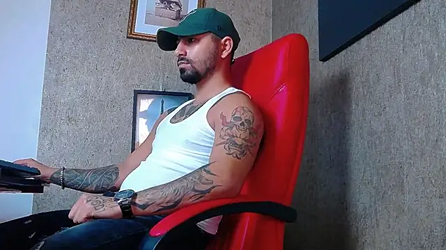 Snapshot of NigelBoydXXX chatting on February 7, 2025, 10:50 am NigelBoydXXX online show from February 7, 2025, 10:50 am