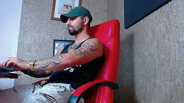 Snapshot of NigelBoydXXX chatting on February 14, 2025, 7:38 am NigelBoydXXX online show from February 14, 2025, 7:38 am