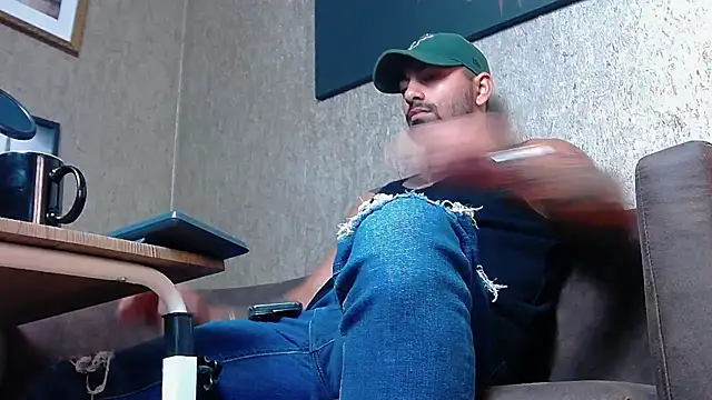 Snapshot of NigelBoydXXX chatting on March 17, 2025, 10:38 am NigelBoydXXX online show from March 17, 2025, 10:38 am