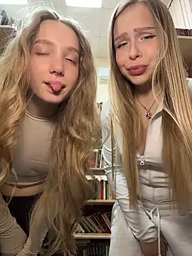 Snapshot of mur_girl chatting on January 7, 2026, 12:29 pm mur girl online show from January 7, 2026, 12:29 pm