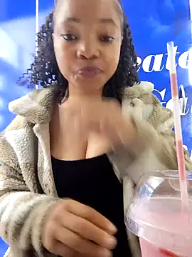 Snapshot of SEXIEST-BADDIE chatting on January 22, 2025, 9:35 am SEXIEST-BADDIE online show from January 22, 2025, 9:35 am