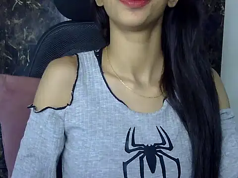 Snapshot of MAAYRA_09 chatting on February 1, 2025, 7:13 pm MAAYRA 09 online show from February 1, 2025, 7:13 pm