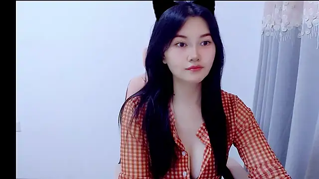 Little-sweet online show from October 13, 2025, 2:33 am