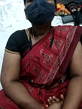Snapshot of MaaliiiPonuTamil chatting on February 13, 2025, 9:06 pm MaaliiiPonuTamil online show from February 13, 2025, 9:06 pm