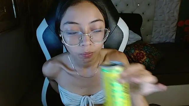 Snapshot of NathaliaSweet_11 chatting on September 29, 2025, 1:27 pm NathaliaSweet 11 online show from September 29, 2025, 1:27 pm