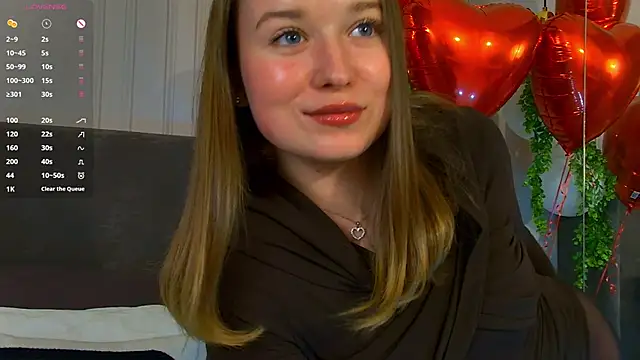 Snapshot of MichelleHaynes chatting on February 18, 2025, 6:37 pm MichelleHaynes online show from February 18, 2025, 6:37 pm