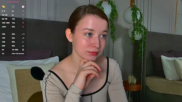 Snapshot of MichelleHaynes chatting on March 13, 2025, 2:55 pm MichelleHaynes online show from March 13, 2025, 2:55 pm