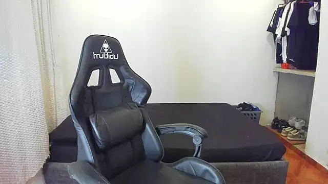 Snapshot of daddy_jhons chatting on December 24, 2024, 7:39 am daddy jhons online show from December 24, 2024, 7:39 am