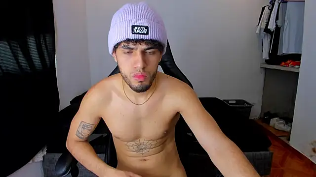 Snapshot of daddy_jhons chatting on February 6, 2025, 6:24 pm daddy jhons online show from February 6, 2025, 6:24 pm