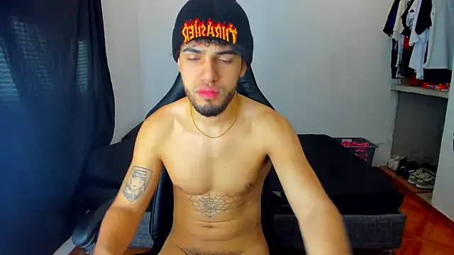 Snapshot of daddy_jhons chatting on March 8, 2025, 6:16 pm daddy jhons online show from March 8, 2025, 6:16 pm