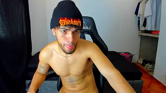 Snapshot of daddy_jhons chatting on March 19, 2025, 6:55 pm daddy jhons online show from March 19, 2025, 6:55 pm