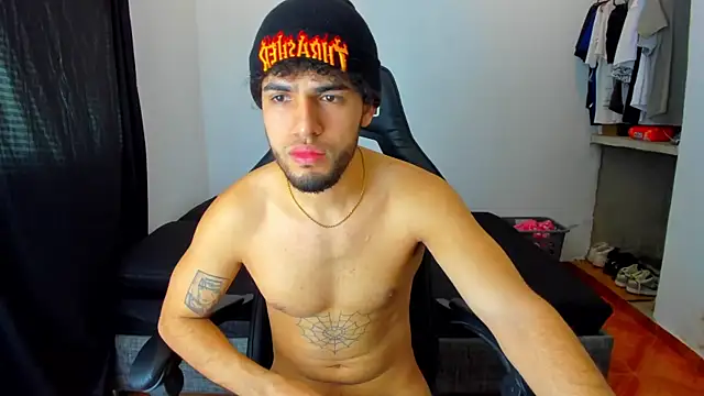 Snapshot of daddy_jhons chatting on March 20, 2025, 3:47 pm daddy jhons online show from March 20, 2025, 3:47 pm