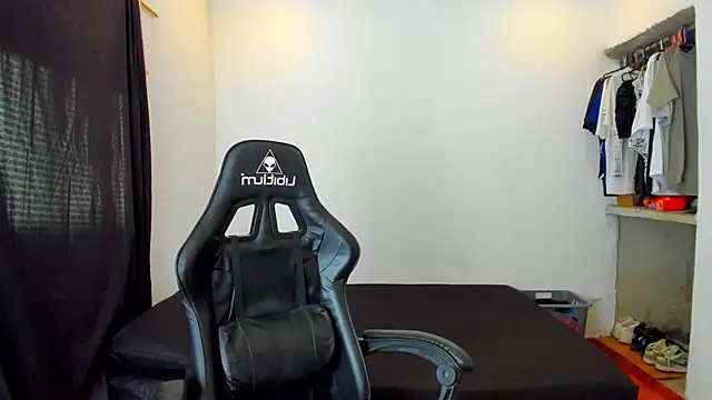 Snapshot of daddy_jhons chatting on March 21, 2025, 7:02 pm daddy jhons online show from March 21, 2025, 7:02 pm