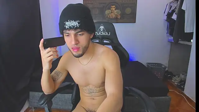 Snapshot of daddy_jhons chatting on October 24, 2025, 11:56 pm daddy jhons online show from October 24, 2025, 11:56 pm