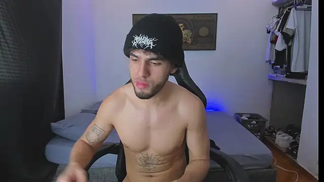 Snapshot of daddy_jhons chatting on January 14, 2026, 7:52 pm daddy jhons online show from January 14, 2026, 7:52 pm