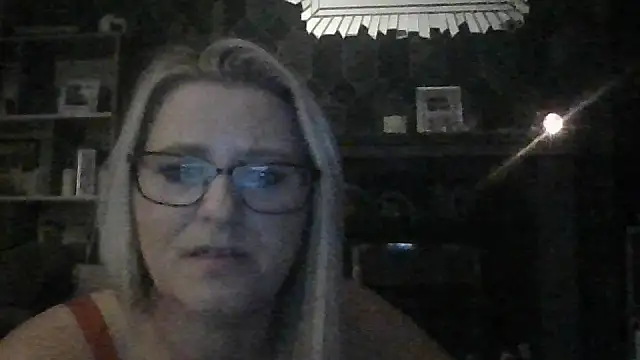 Snapshot of SweetXCandyX chatting on October 26, 2025, 8:26 pm SweetXCandyX online show from October 26, 2025, 8:26 pm