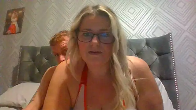 Snapshot of SweetXCandyX chatting on November 6, 2025, 11:22 am SweetXCandyX online show from November 6, 2025, 11:22 am