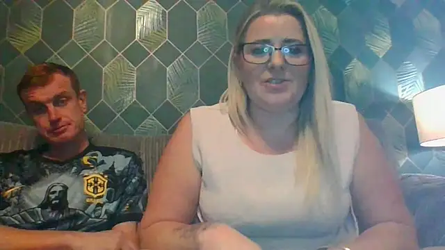 Snapshot of SweetXCandyX chatting on November 21, 2025, 8:29 pm SweetXCandyX online show from November 21, 2025, 8:29 pm