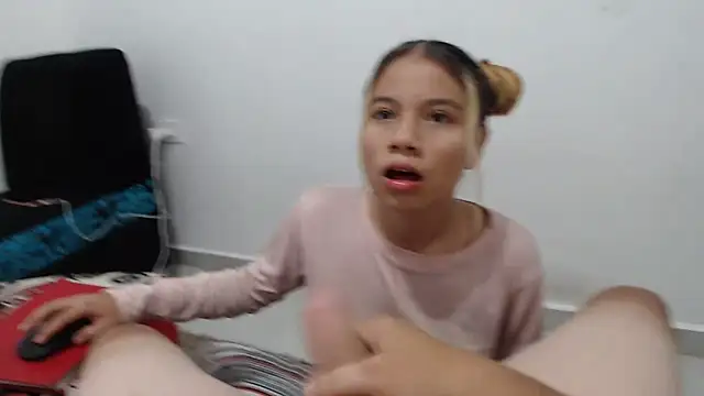 Naomi991 online show from February 25, 2025, 9:46 pm