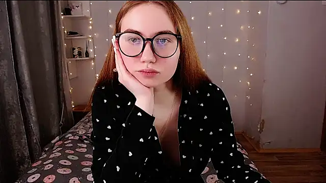 Miya Mark online show from December 4, 2024, 6:06 pm