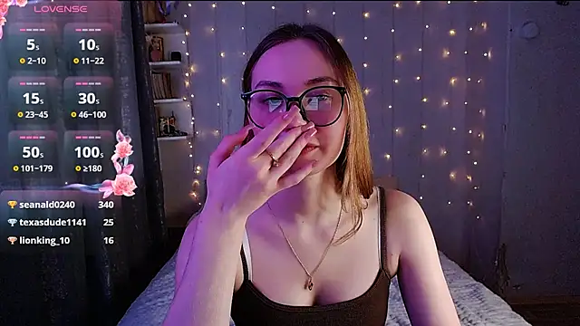 Miya Mark online show from March 11, 2025, 2:40 pm