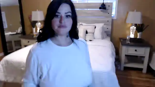 Snapshot of TexasTattooedHouseWife chatting on February 24, 2025, 6:58 pm TexasTattooedHouseWife online show from February 24, 2025, 6:58 pm