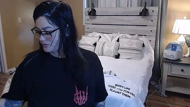 Snapshot of TexasTattooedHouseWife chatting on March 20, 2025, 2:42 pm TexasTattooedHouseWife online show from March 20, 2025, 2:42 pm