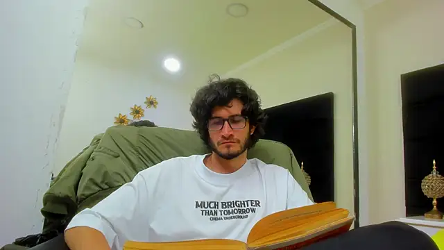 Loggan donnelly online show from January 2, 2025, 8:46 pm